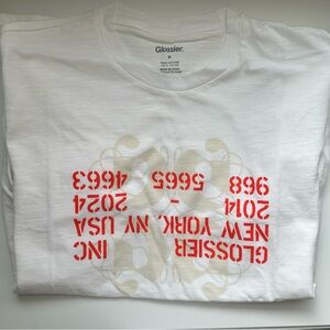 GLOSSIER HOLIDAY TEE!